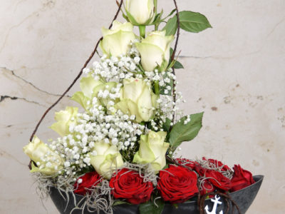 båt av blommor